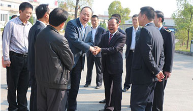 國家食藥監總局尹力副局長蒞臨我司檢查指導工作